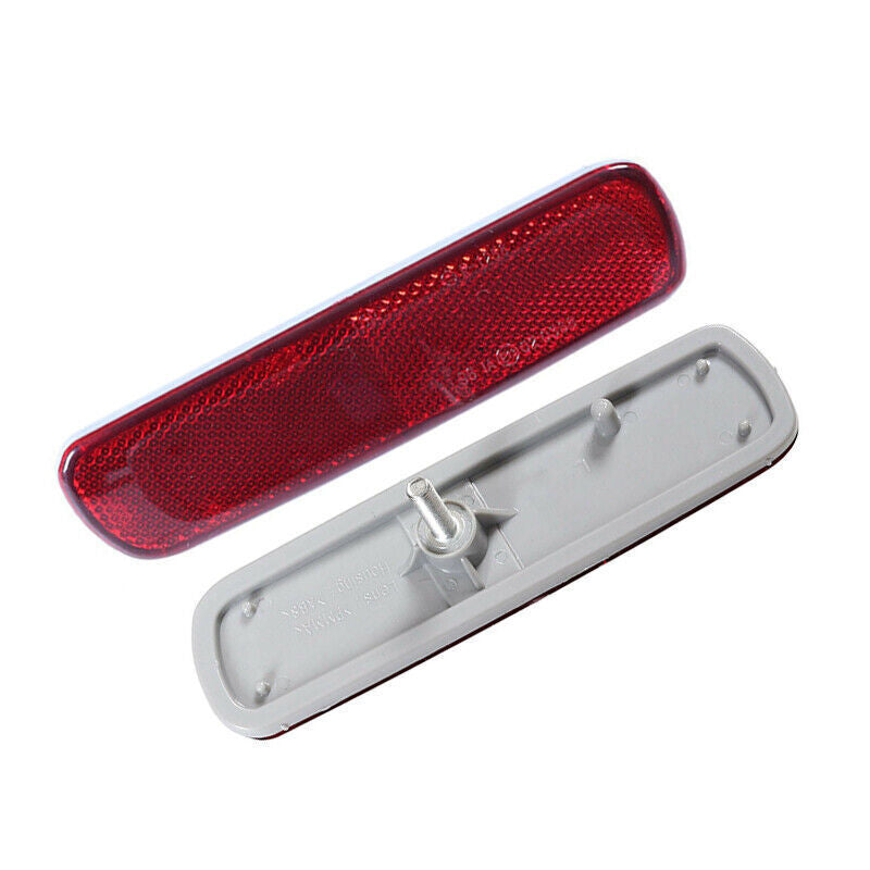 A pair of rear bumper reflectors for Toyota for Land Cruiser / for Lexus LX470 1998 - 2007