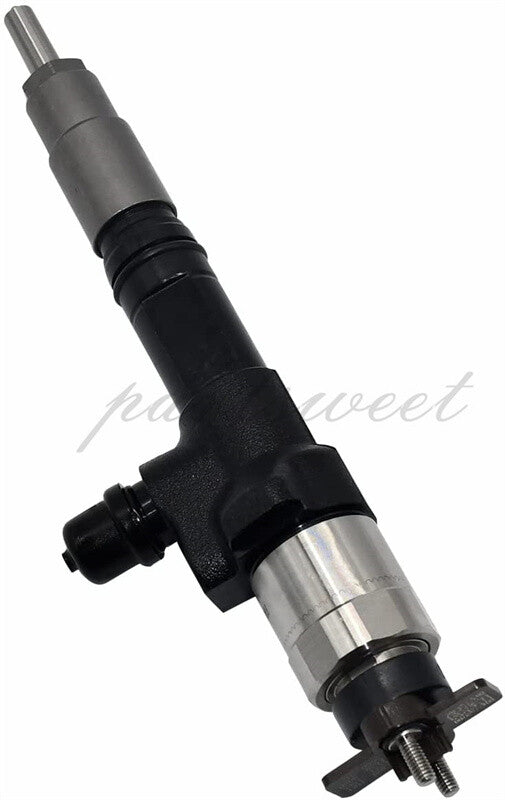 New Diesel Fuel Injector For KUBOTA V3800 V3800T 095000-9690 1J500-53051