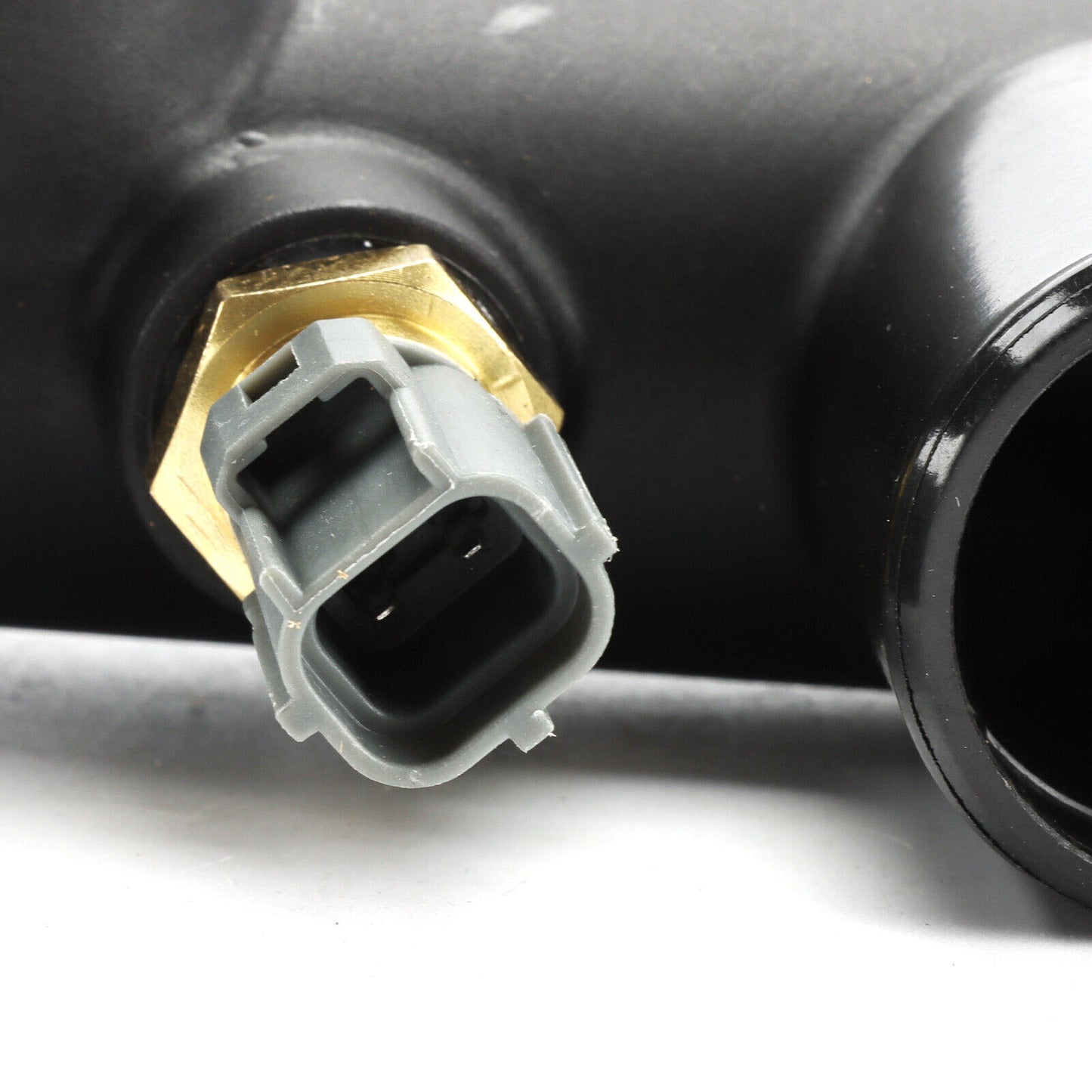 96JV8A504BD Thermostat Cover Outlet Pipe w/Sensor Fit for Jaguar Vanden Plas XJ8 XK8