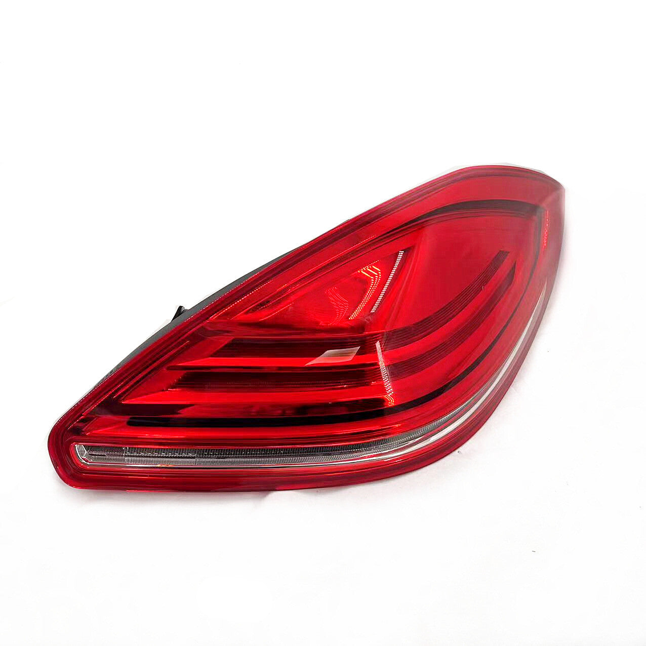 One left-side LED taillight assembly for a 2014/2015 for Porsche for Panamera 970.