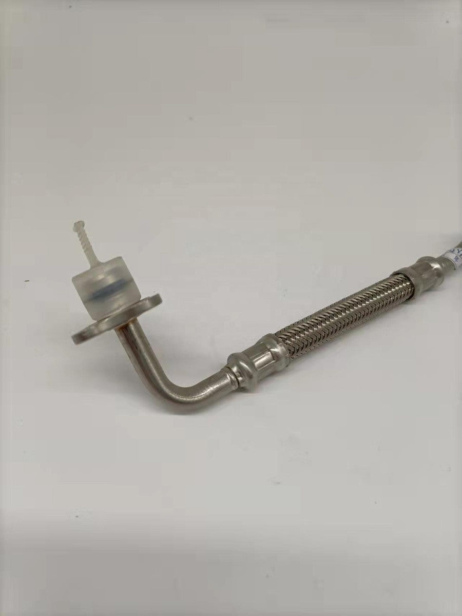 11428626652 Turbocharger oil inlet pipe suitable for BMW 228i, 328i, 428i, 528i, X1, X3, X4 2.0L engines.
