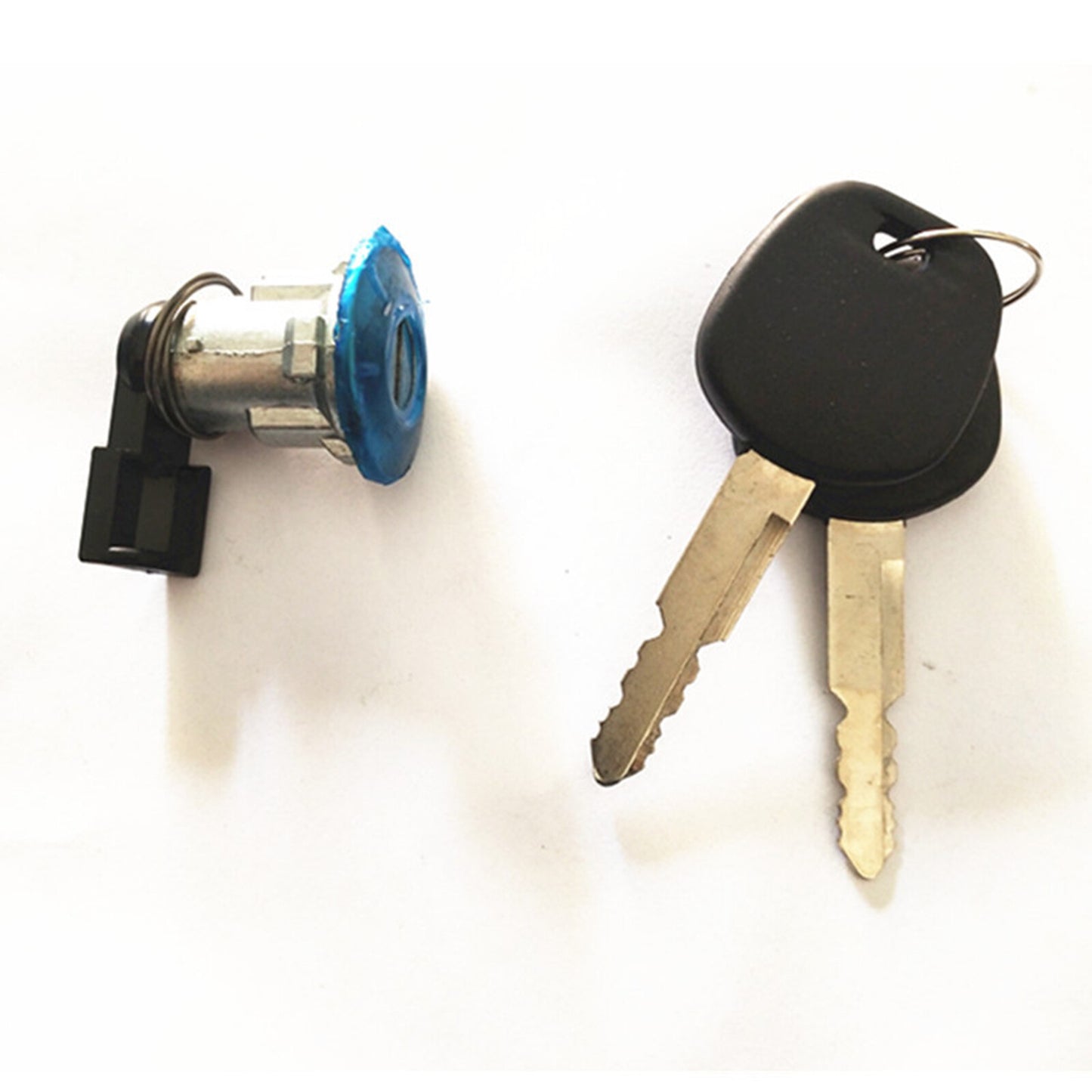 Suitable for Toyota Tacoma 1995-2004 and 2000-2003 Tundra fuel door lock cylinders and keys.