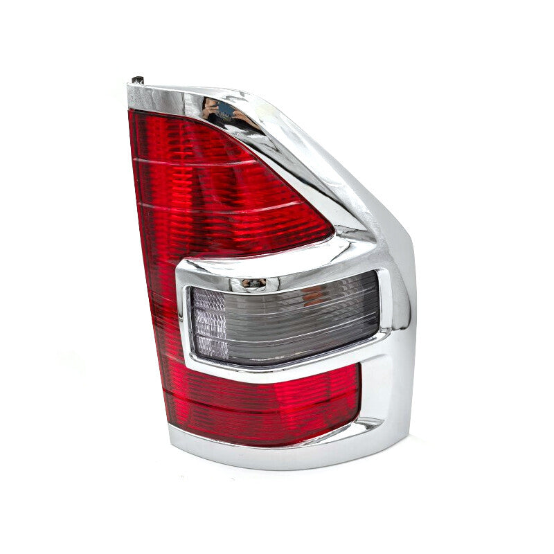 Right for Mitsubishi Pajero V77 V73 2000-2002 Rear Tail Brake Stop Light