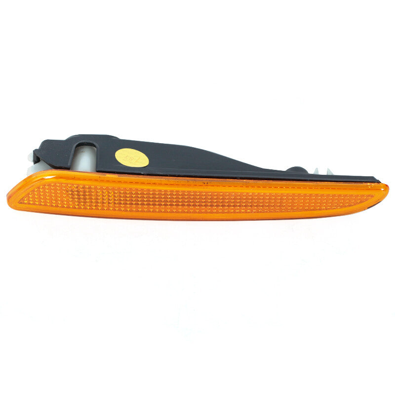 Suitable for Mercedes-Benz W211, E-Class, E320, E350 side marker turn signals without bulbs