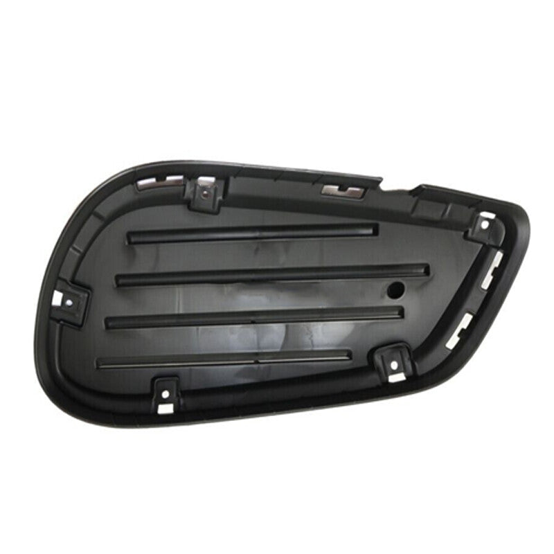 New right-side fog light cover for Mercedes-Benz S400 (2010, 2012, 2013).