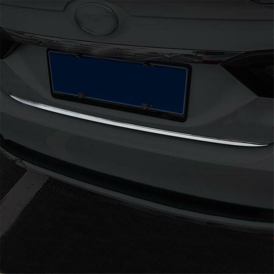 Stainless steel chrome-plated trunk lid trim strip suitable for 2018-2021 for Toyota for Camry .