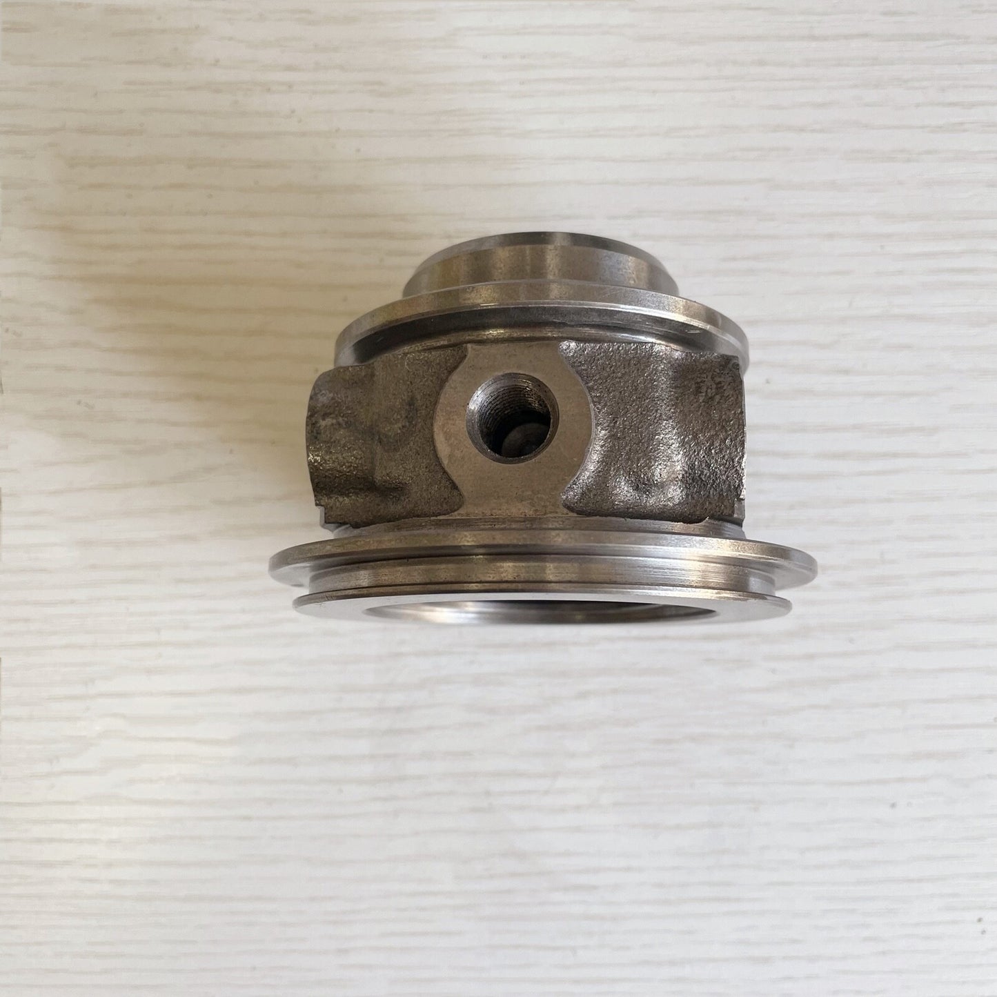 TD04HL 49189-08560 Four-port open turbine bearing housing/central housing for SAAB