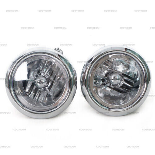 A pair of front bumper fog lights with bulbs for HYUNDAI SANTA FE 2001 - 2006 models.
