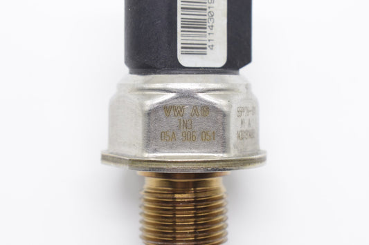 Fuel Pressure RAIL Sensor for Audi for A6 A7 Q5 Q7 Touareg 3.0 V6 Diesel 05A906051 OEM