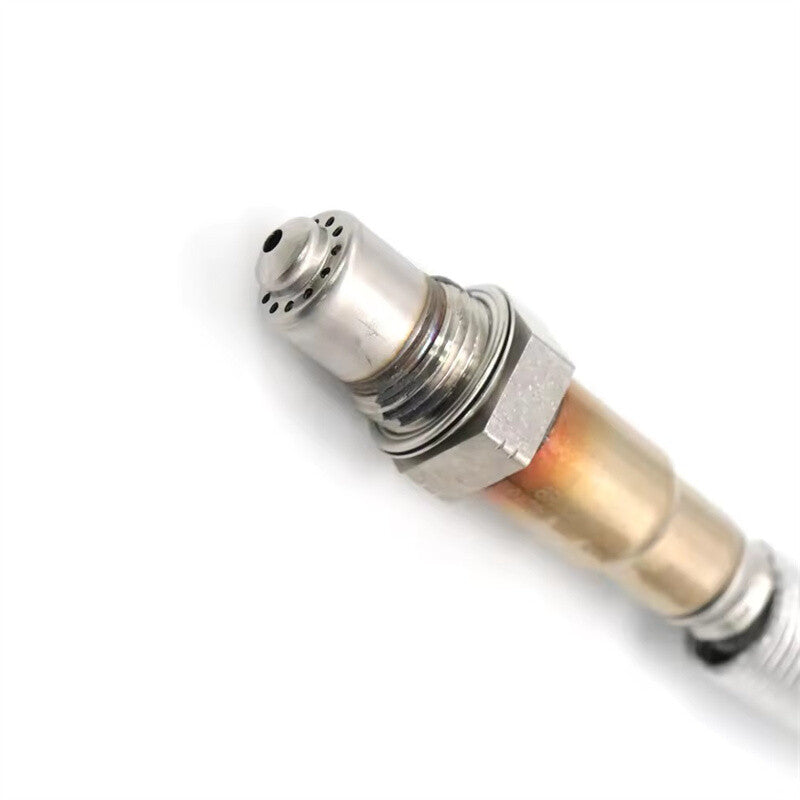 Downstream 5-wire oxygen sensor suitable for Audi A4, A6 2.0L, A3 TT, and for Volkswagen for Passat 8R0906262D