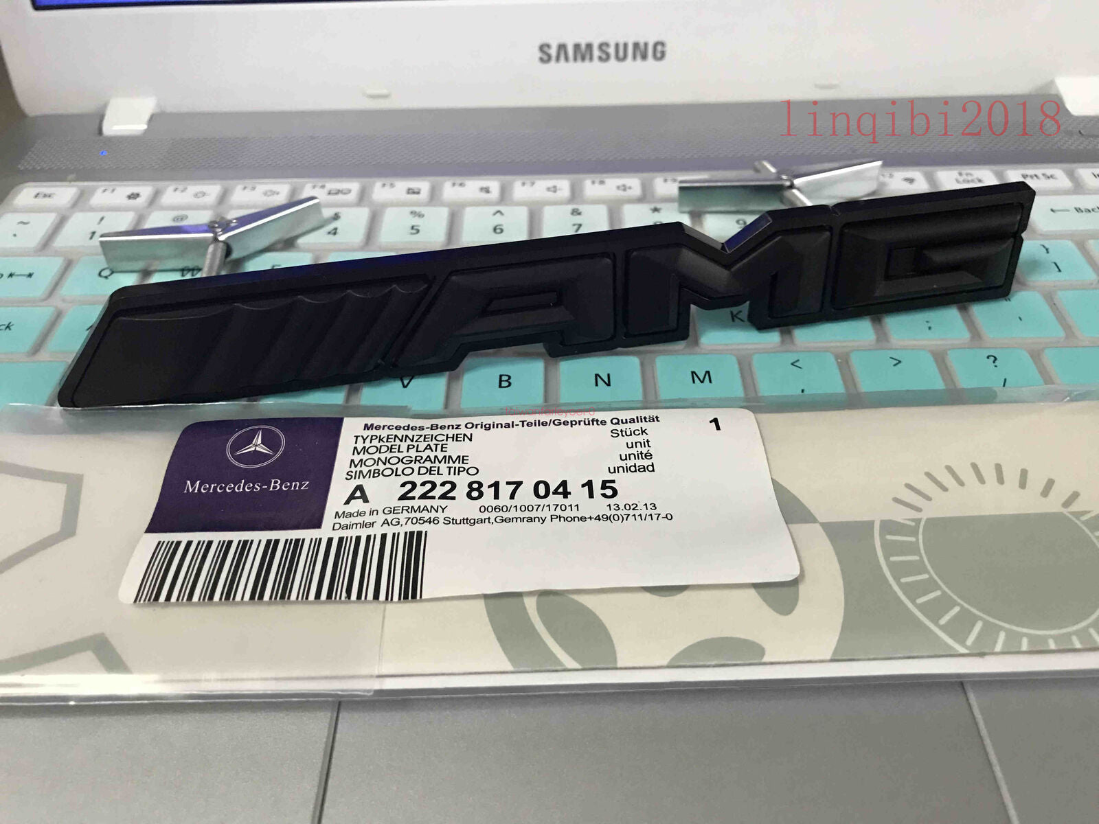 1-piece ABS matte black AMG badge automatic front grille badge for Mercedes-Benz