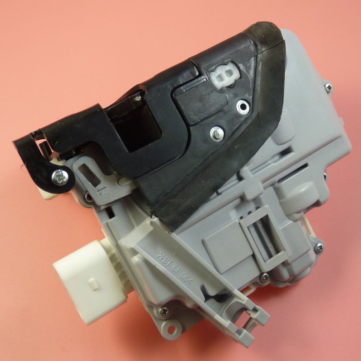 New front left door latch for Passat B6 3C 2006 - 2011 Touareg for Audi for A4 TT