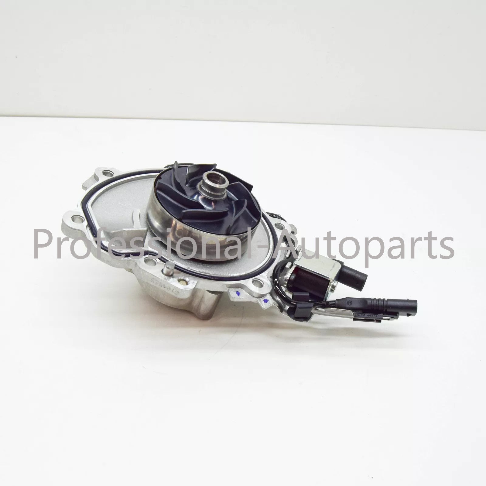 Engine Water Pump for Land Rover Evoque Discovery AJ200 2.0 Diesel 204DTD 204DTA