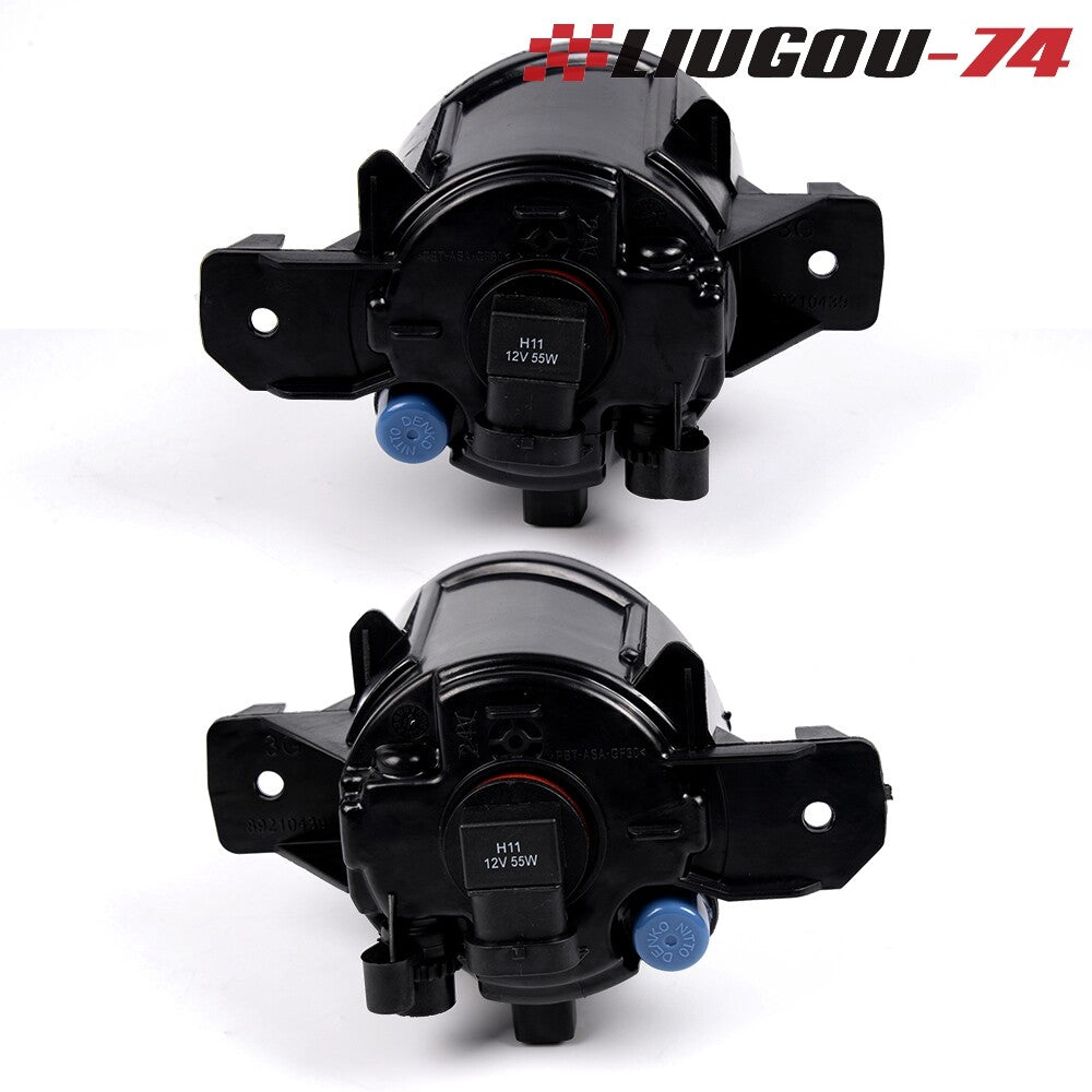 A pair of fog lights with H11 bulbs suitable for Nissan Altima Maxima Rogue Sentra transparent lenses.