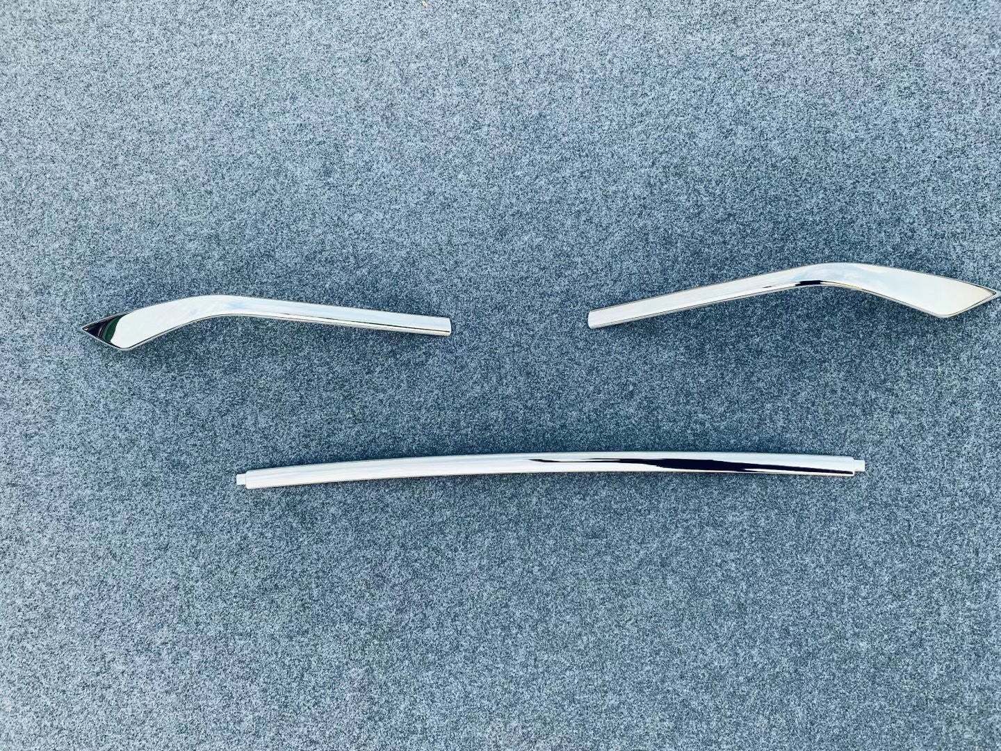 New Rear Lower Bumper Chrome Style Cover Trim For 2020-2023 for Toyota Harrier Venza