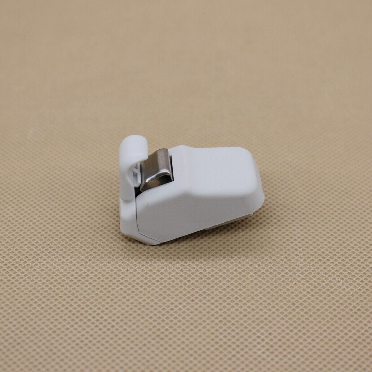 SUN VISOR SUPPORT CLIP HOLDER BRACKET Fit for 15-18 for JEEP RENEGADE 5VW09MS7AA