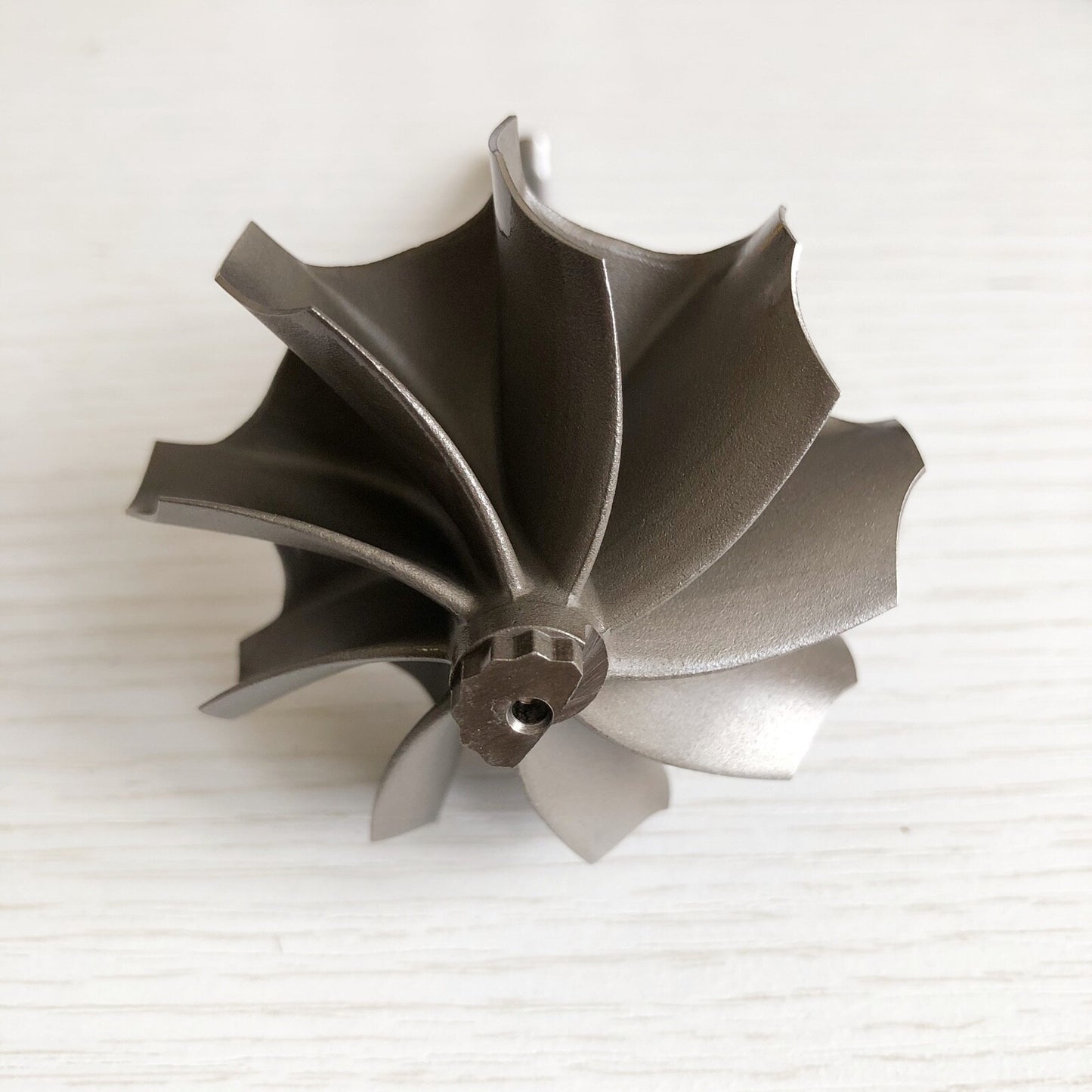 TD06H 58.8/67.2 mm 9-blade turbine wheel/turbine shaft and wheel/turbine wheel and shaft