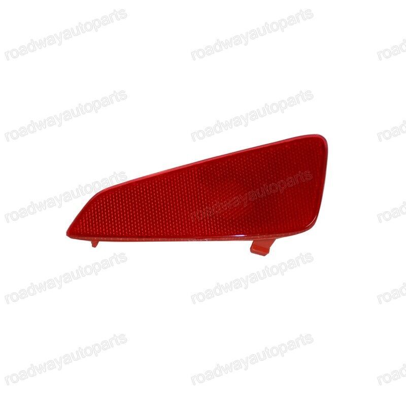 1Pcs Right Rear Bumper Reflector Fog Light Lamp for Ford Focus 2019-2020 Sedan