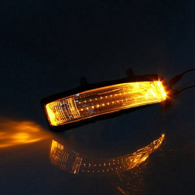A pair of LED turn signals for the rearview mirrors of the 2012-2015 for Toyota for Land Cruiser .