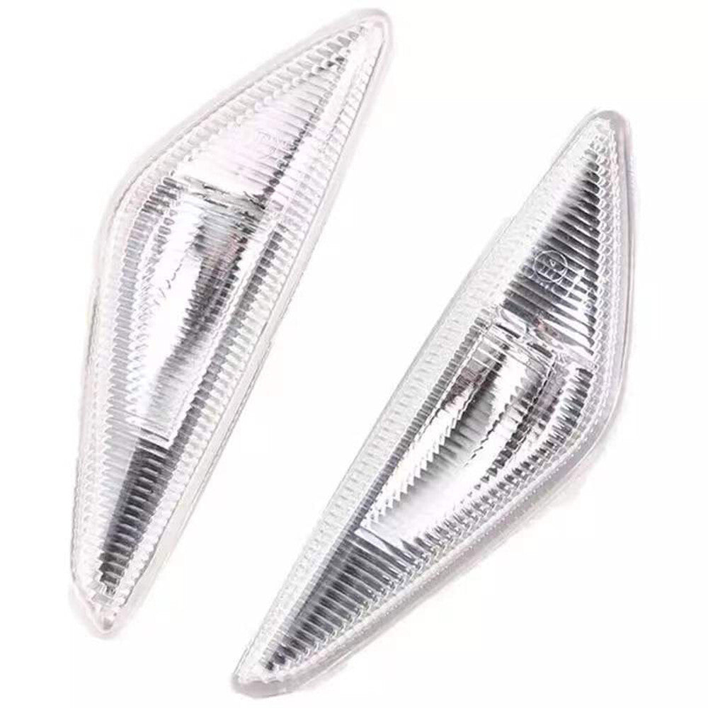A pair of Fender side marker turn signals suitable for BMW X3, X5, X6, E70, E71, F25 (2007-2013).