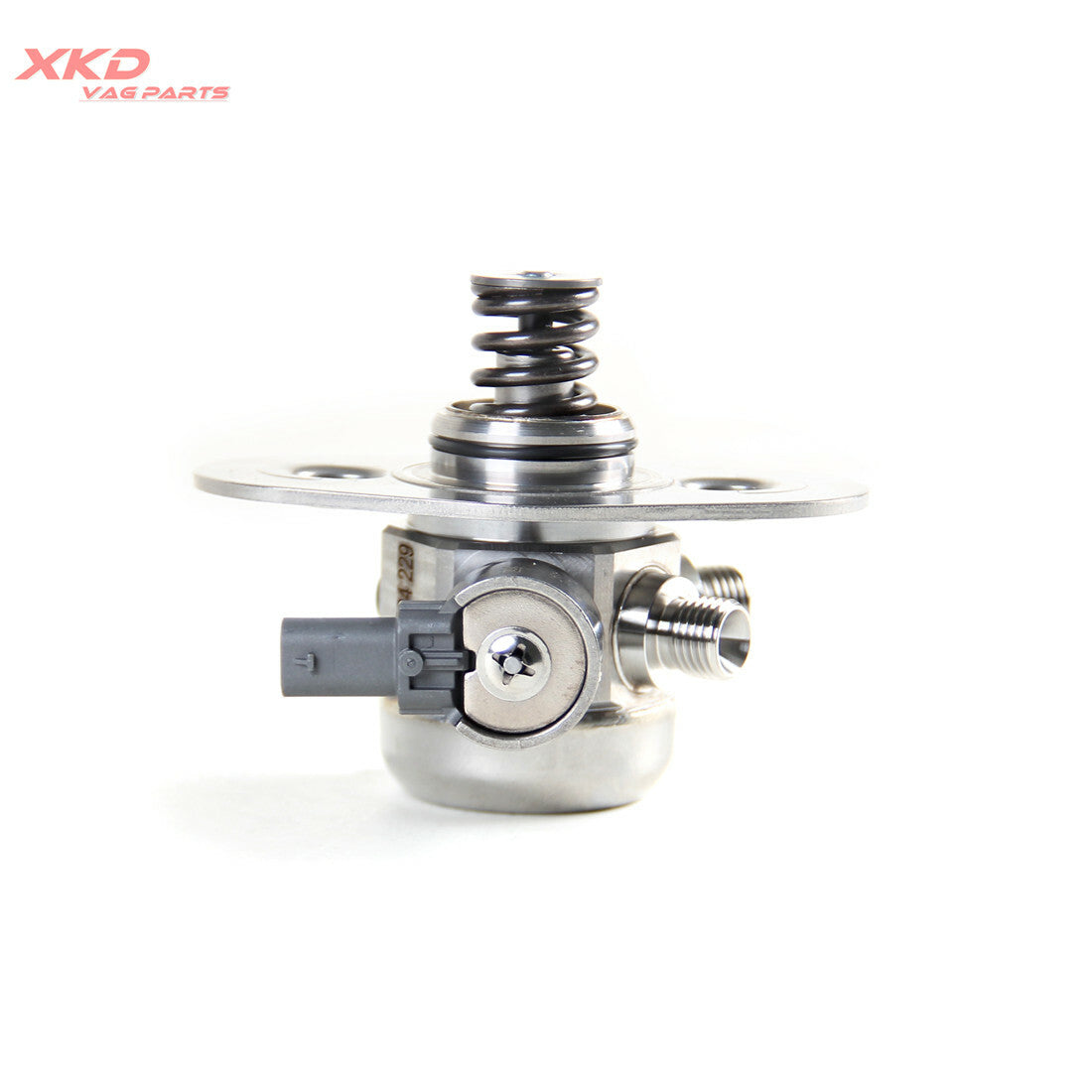 High-pressure fuel pump suitable for BMW 228i, 320i, 328i, and 428i. Contact: 13518604229