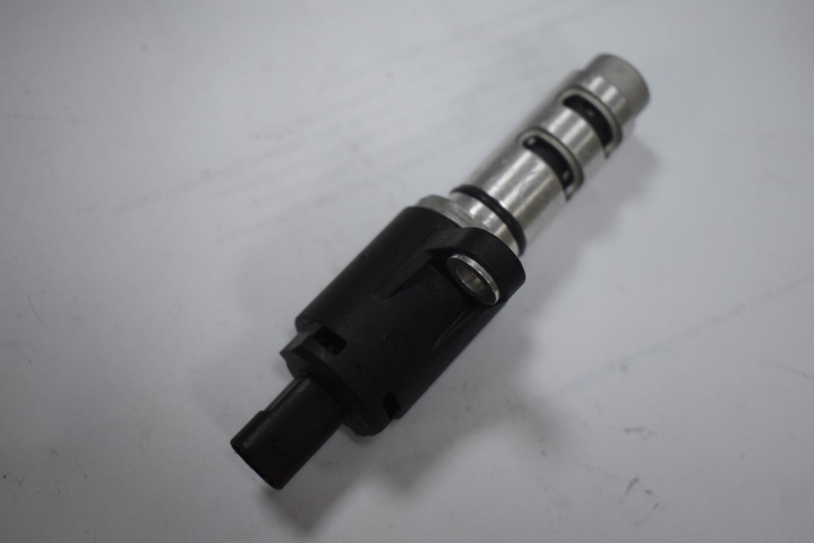 for VW Polo TSI Petrol Camshaft Timing Oil Control Valve 04E906455N 21150617