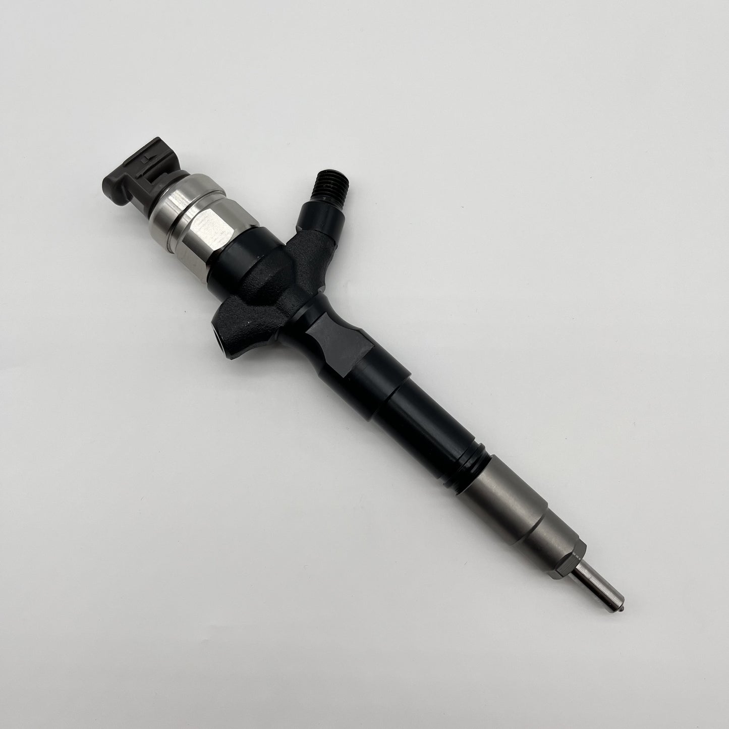 4X 095000-5881 23670-30050 Diesel Injector 23670-39095 23670-39096 for TOYOTA