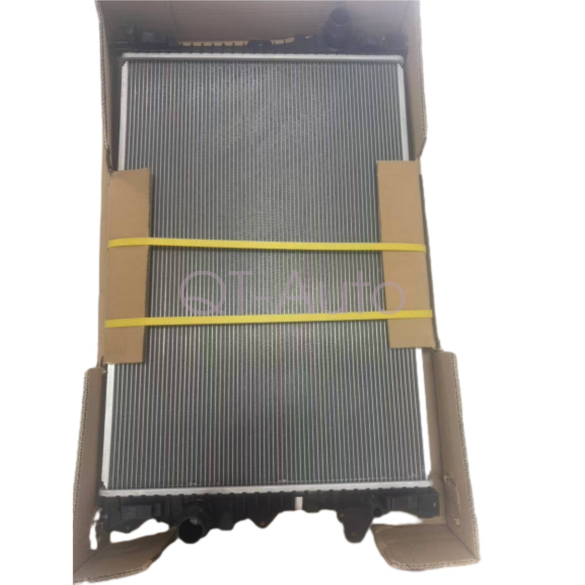 Radiator LR039623 is suitable for Volvo S60, S80, V60, V70, XC60, XC70, and for Ford Focus.