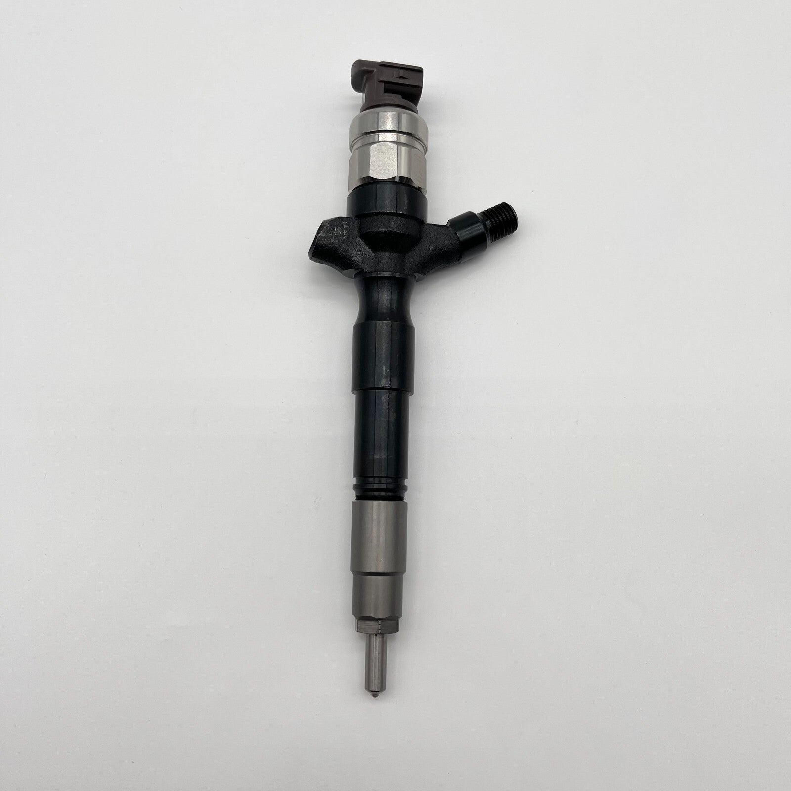 4PCS 295050-0180 23670-0L090 Common Rail Doesel Fuel Injector for Toyota Hilux