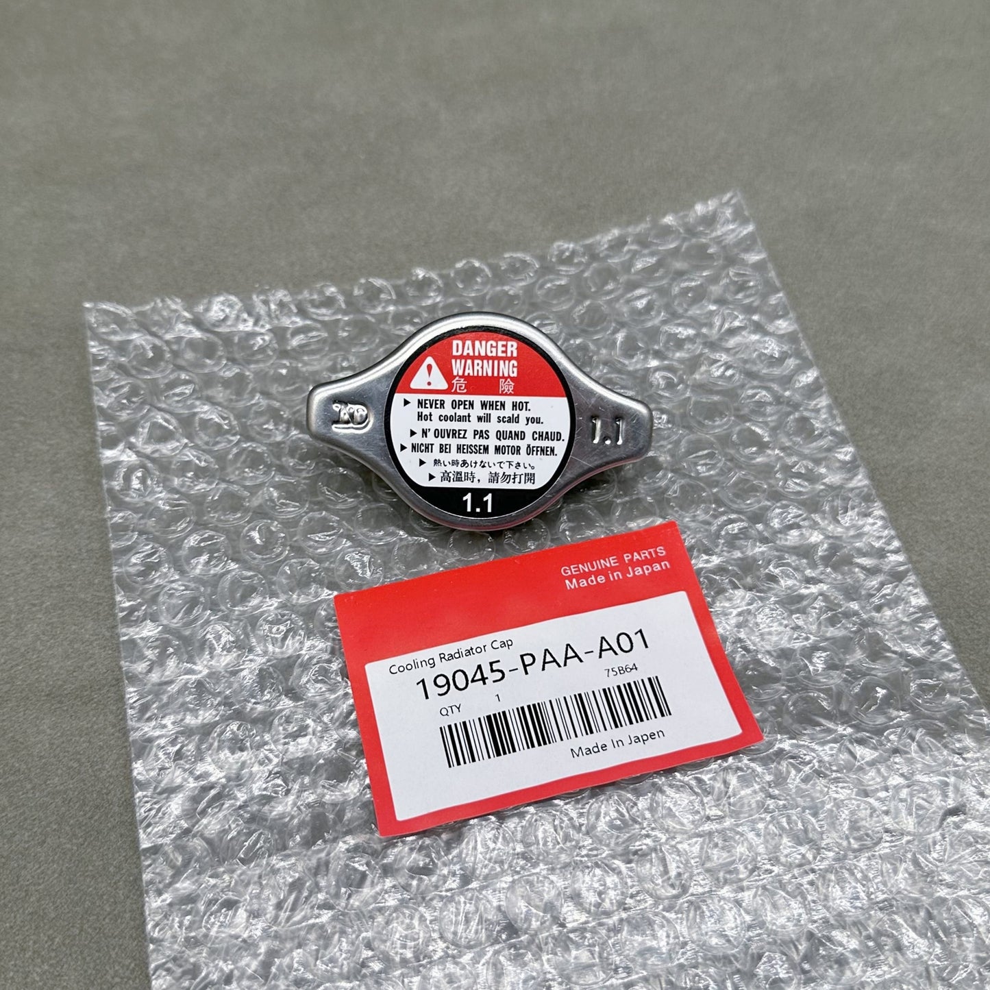 The new radiator cap is suitable for Honda Accord, for Civic Odyssey, CR-V, and for Acura TL