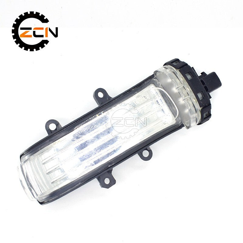 Applicable to for Toyota RAV4 06 wing mirror LED signal right side 214-17433