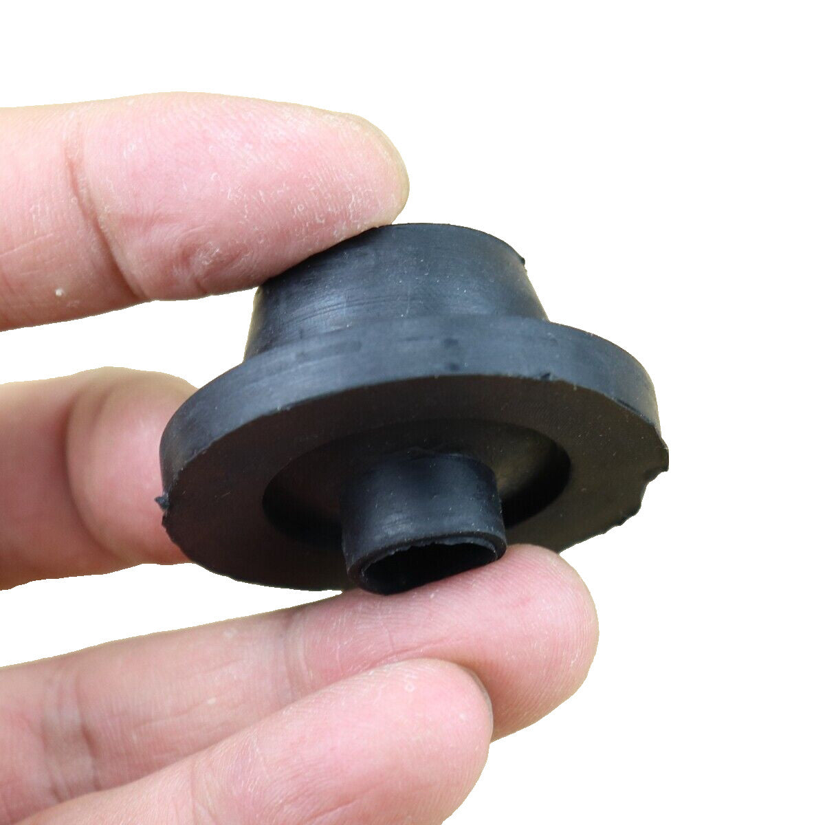 Radiator Assy Upper Insulated Radiator Mounting Bushing (1 piece) for Toyota 1652320020
