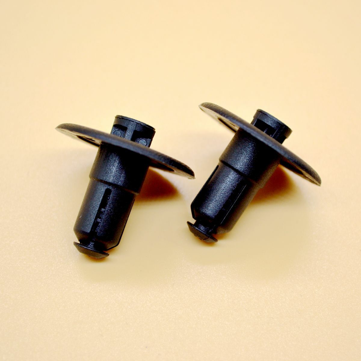 10pcs Radiator Support Clips Sight Shield Rivet for GM for Buick for Cadillac 10mm Hole
