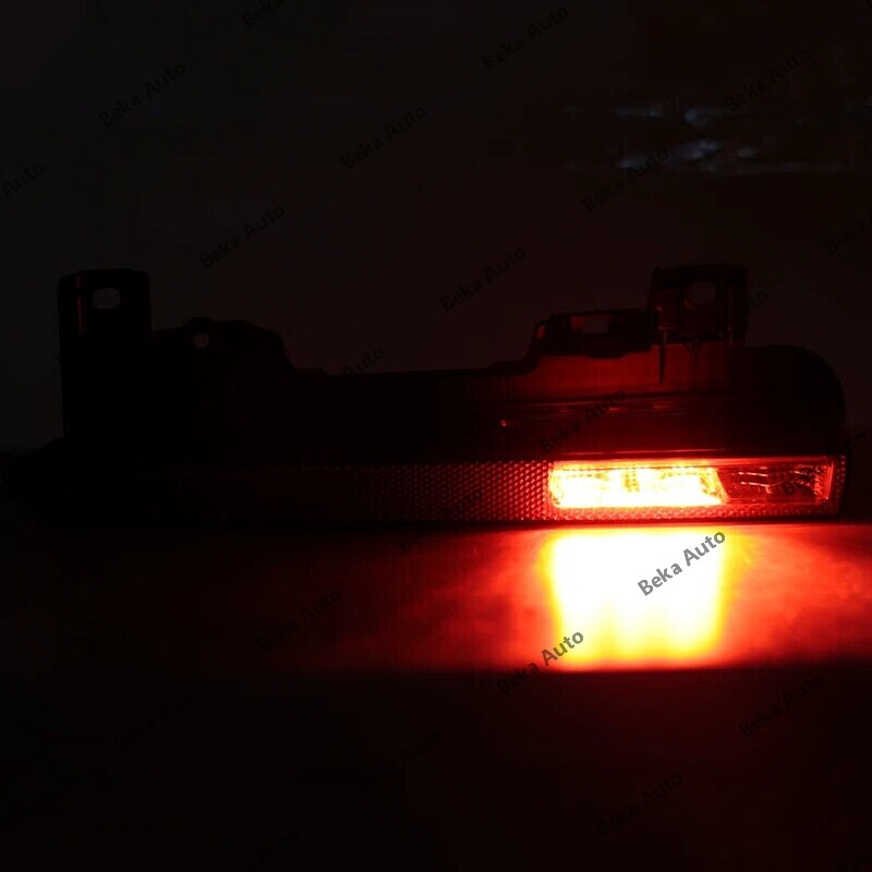 1Pcs for Porsche Macan 95B 2022-2023 Right Rear Bumper Reflector TailBrake Lamp