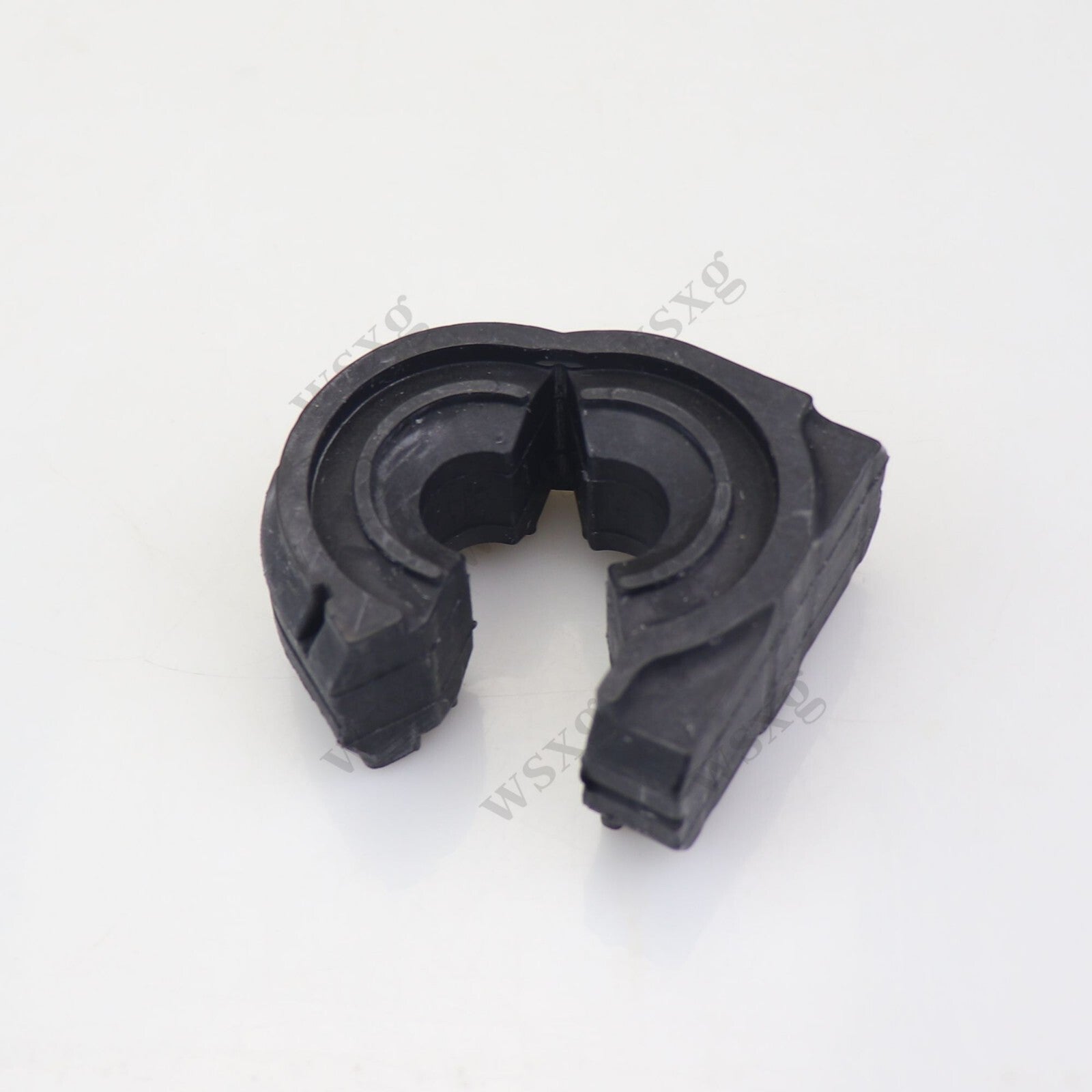 1 piece (33556772082) new, suitable for BMW E70, X5, X6, and E71 rear rocker arm bushing stabilizers.
