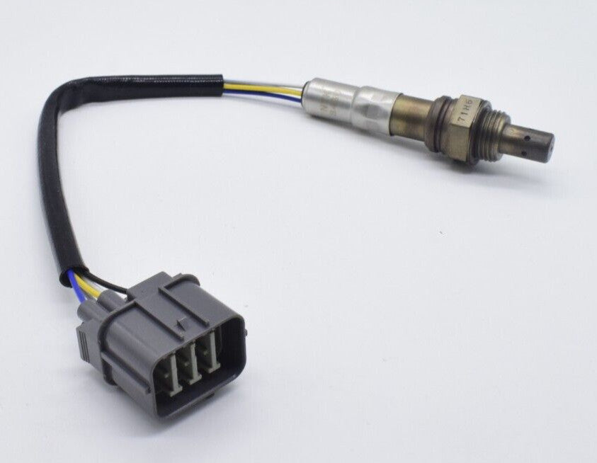 Oxygen (O2) sensor MR507379 is suitable for Mitsubishi Lancer Montero Sport 1999-2006