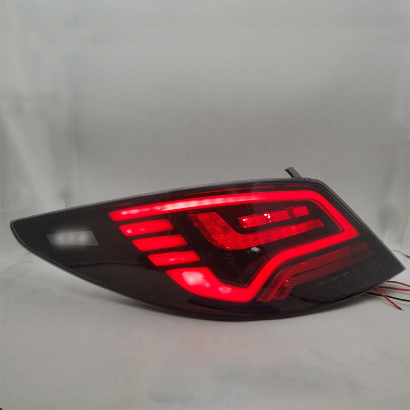 Left-side LED taillight and rear brake stop light are available on the for Hyundai Accent Sedan 2012-2017.