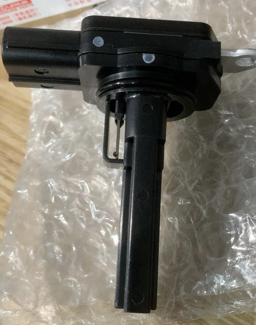 E5T62271 Mass Air Flow MAF Sensor for MAZDA 3 / 6 CX-5 PE01-13-215 2013-2014