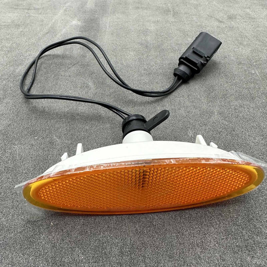 Spur Front Bumper Left or Right Marker Light for Bentley GTC Flying