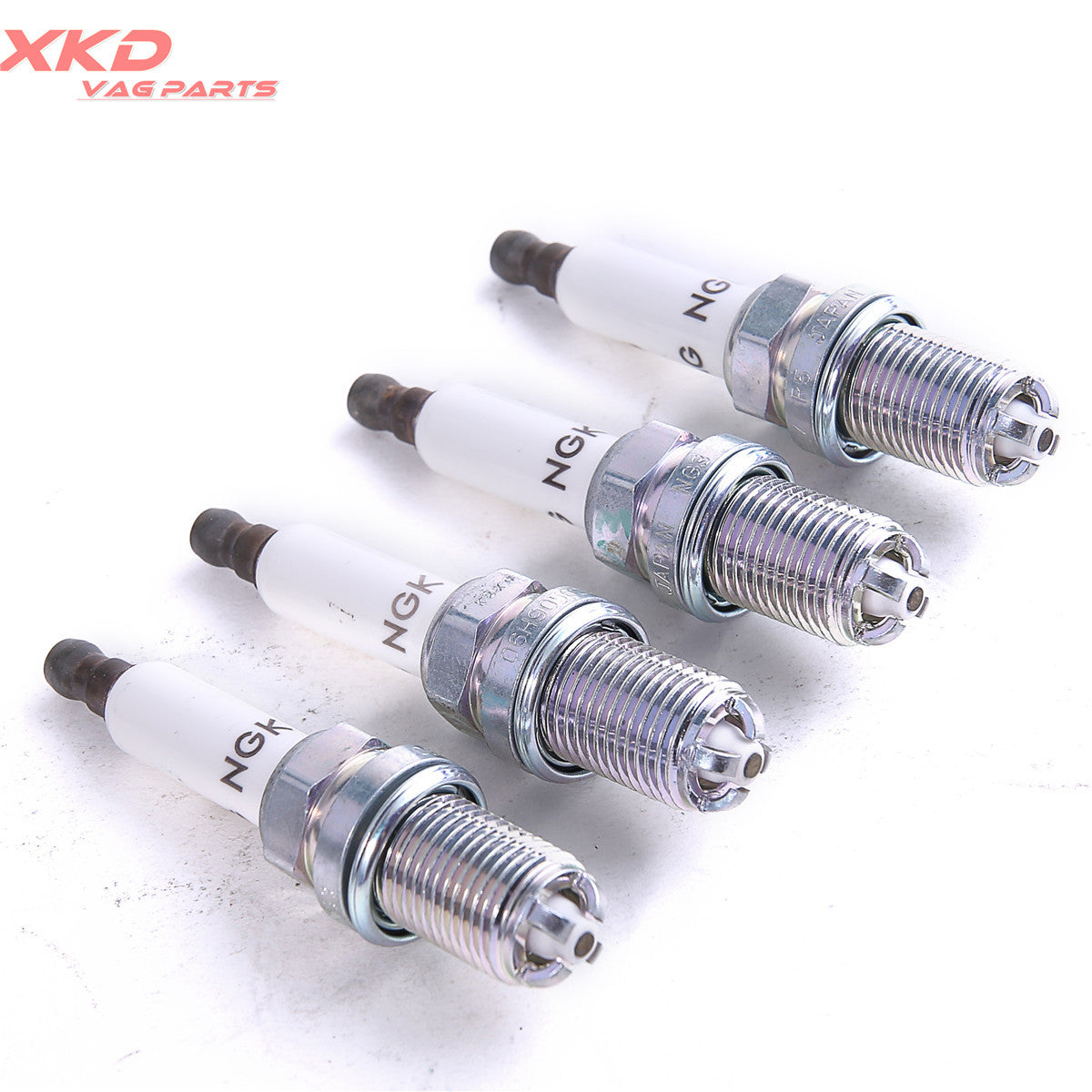 2.0T spark plug kit suitable for Volkswagen for Jetta , for Golf , for Passat , for Tiguan , for Audi A3, A4, A5. (Model number: 06H905611)