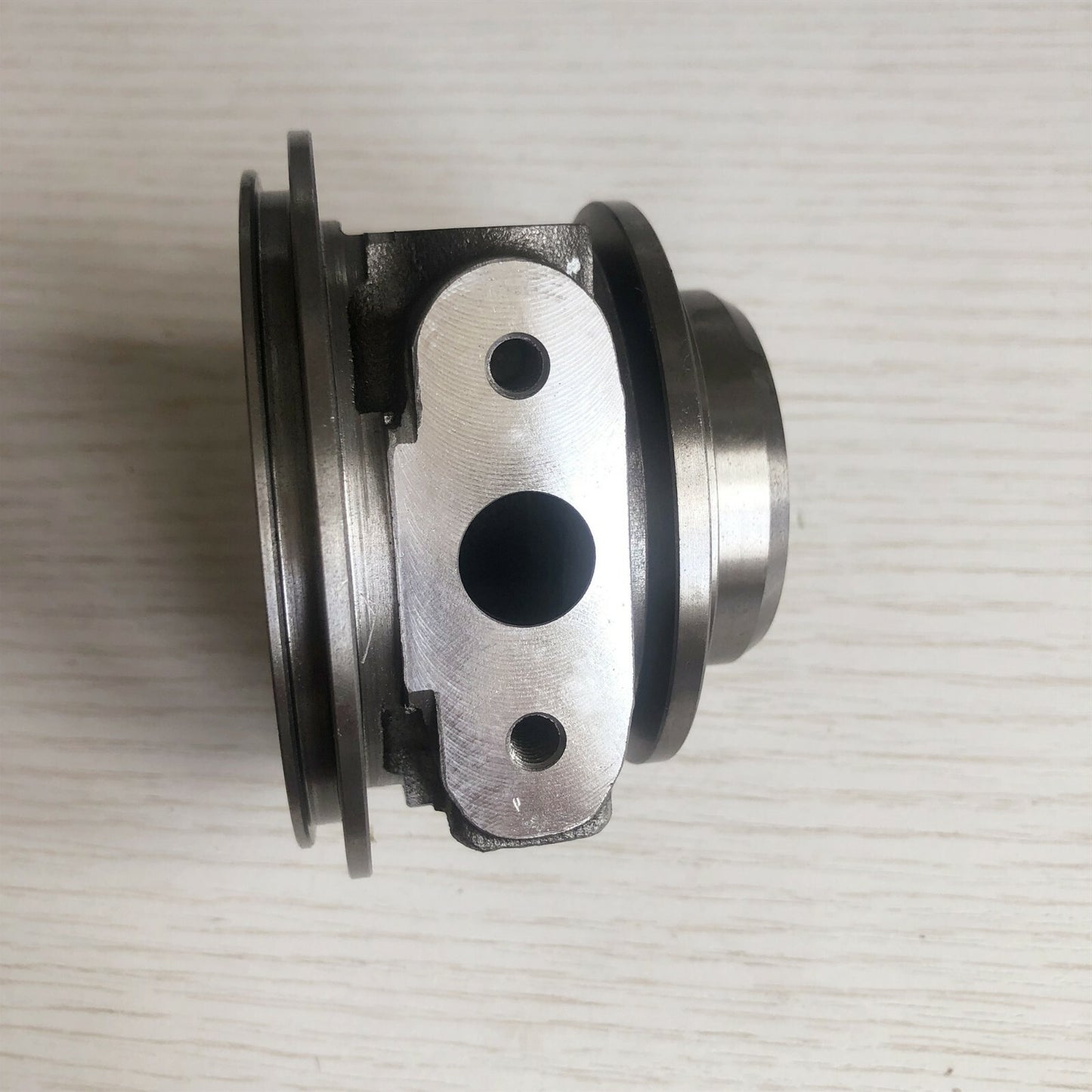 TD04HL 49189-08560 Turbine bearing housing/central housing suitable for SAAB