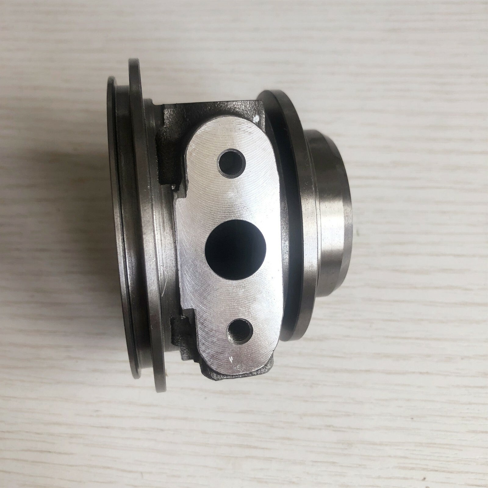 TD04HL 49189-08560 Turbine bearing housing/central housing suitable for SAAB