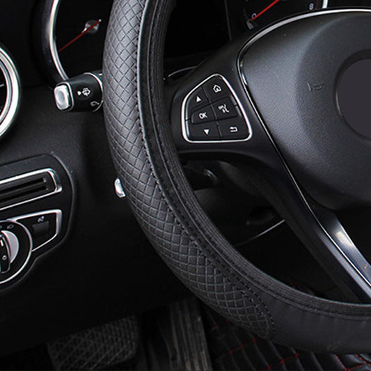 Car leather steering wheel cover, good grip, car accessories suitable for 15/37-38CM, black.