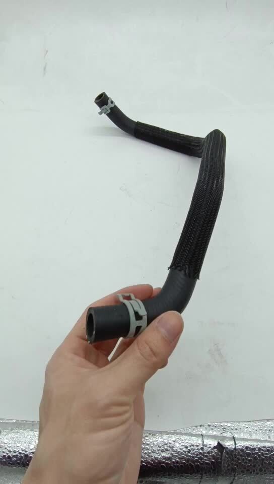 LR062305 Radiator Cooling Hose for Range Rover Evoque 2012 > Second Freelander