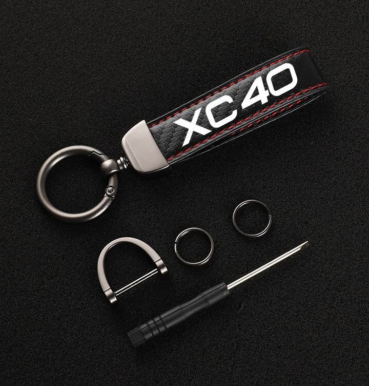Black leather horseshoe buckle for Alfa Romeo Giulia car keychains/rings.