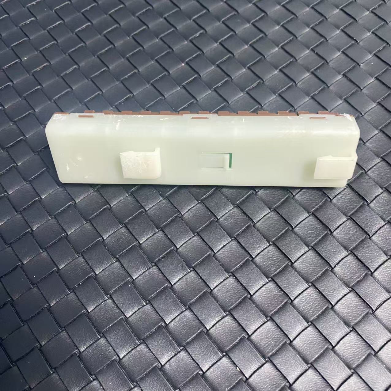 for Mercedes-Benz C W204 09-14 Distributor Block
