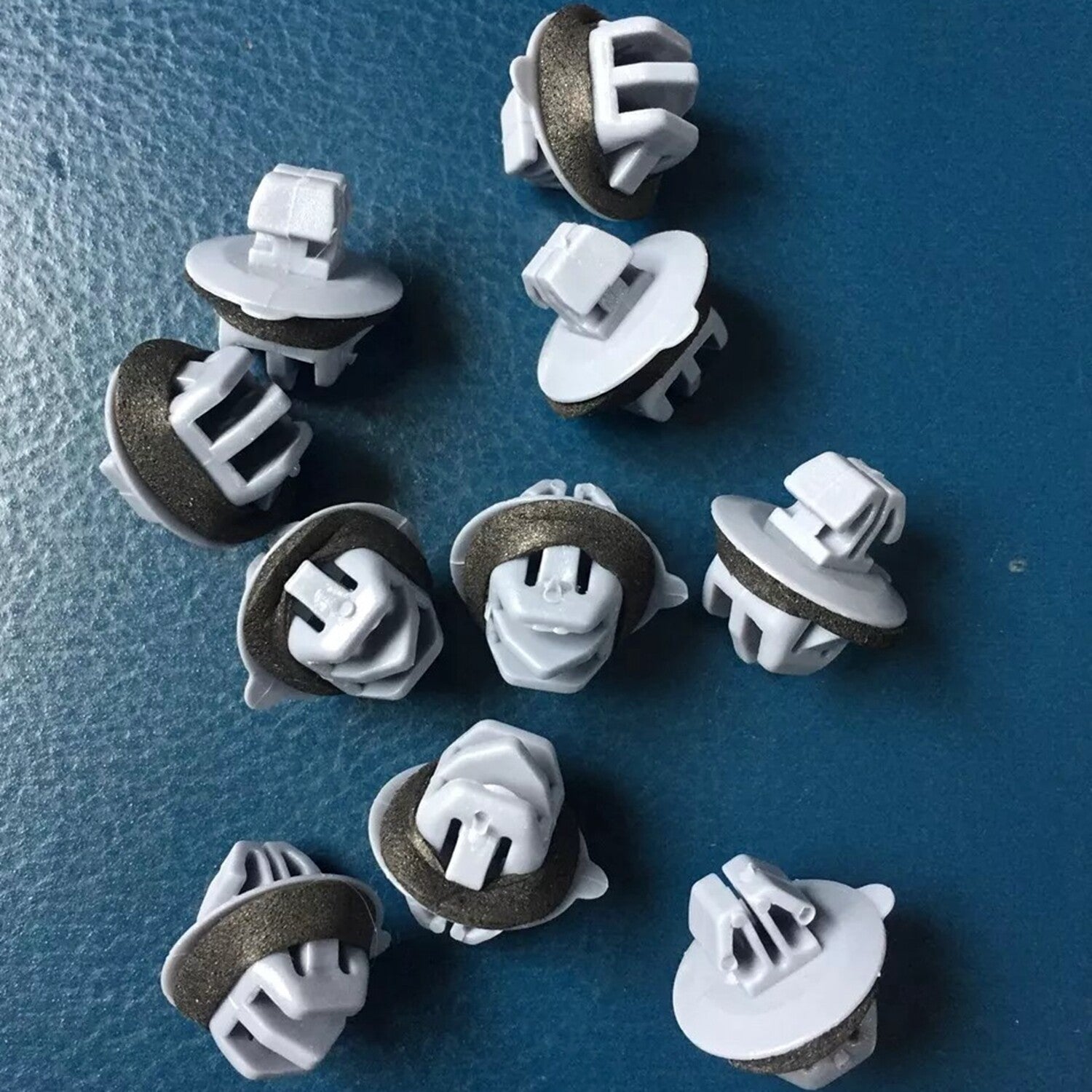 30 Side Moulding Mudguard Retainer Mounting Clips with Seal for Lexus 7539260030