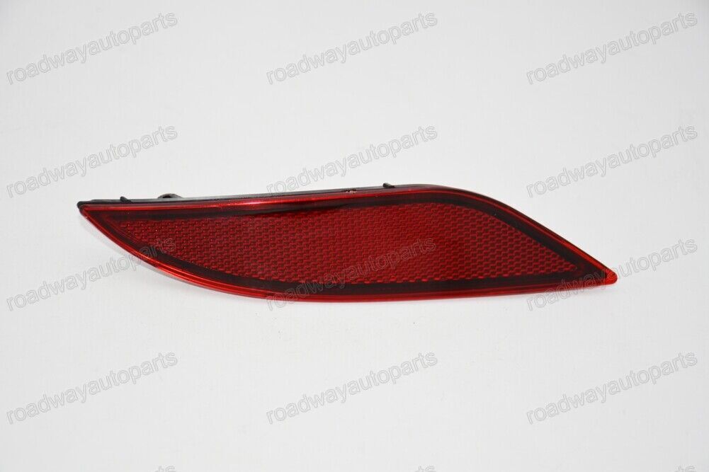Passenger Side Right Rear Bumper Reflector light for Chevrolet Malibu 2016-2018