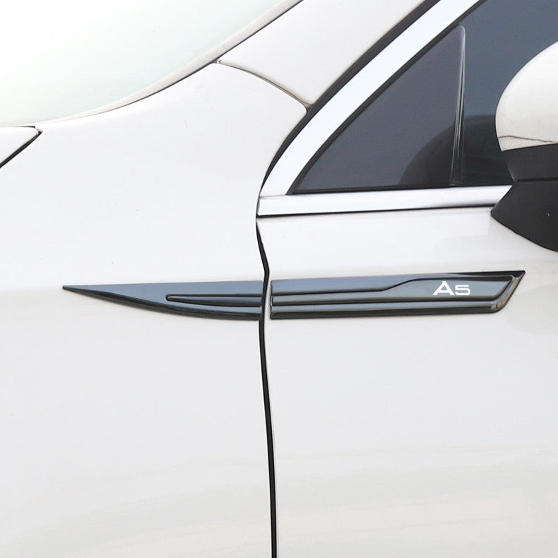 Red horseshoe buckle car keychain/key ring gift for Alfa Romeo Giulietta