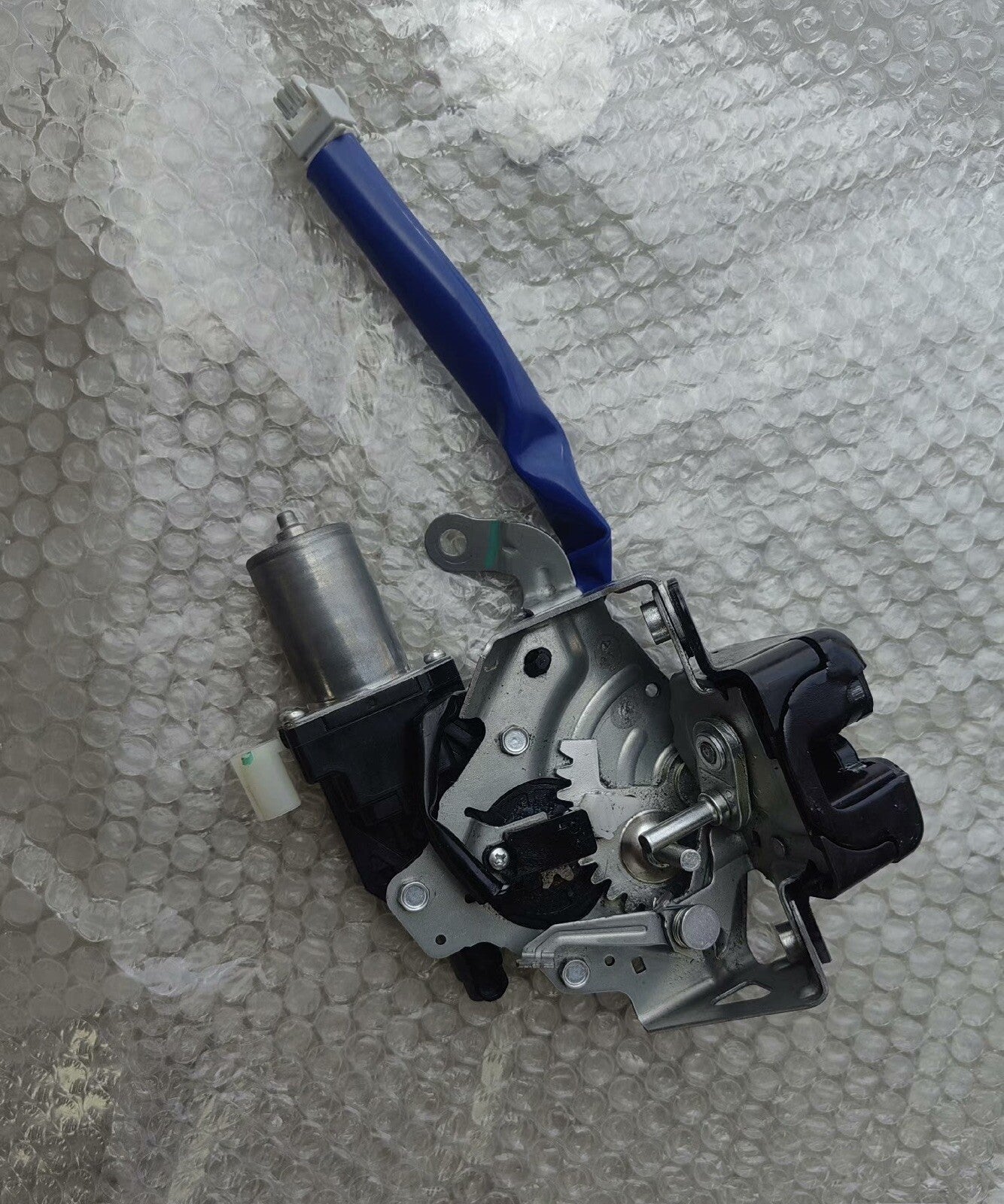 for Toyota Highlander Back Door Lock Assembly OEM 69350-0E150 (2020-2023)